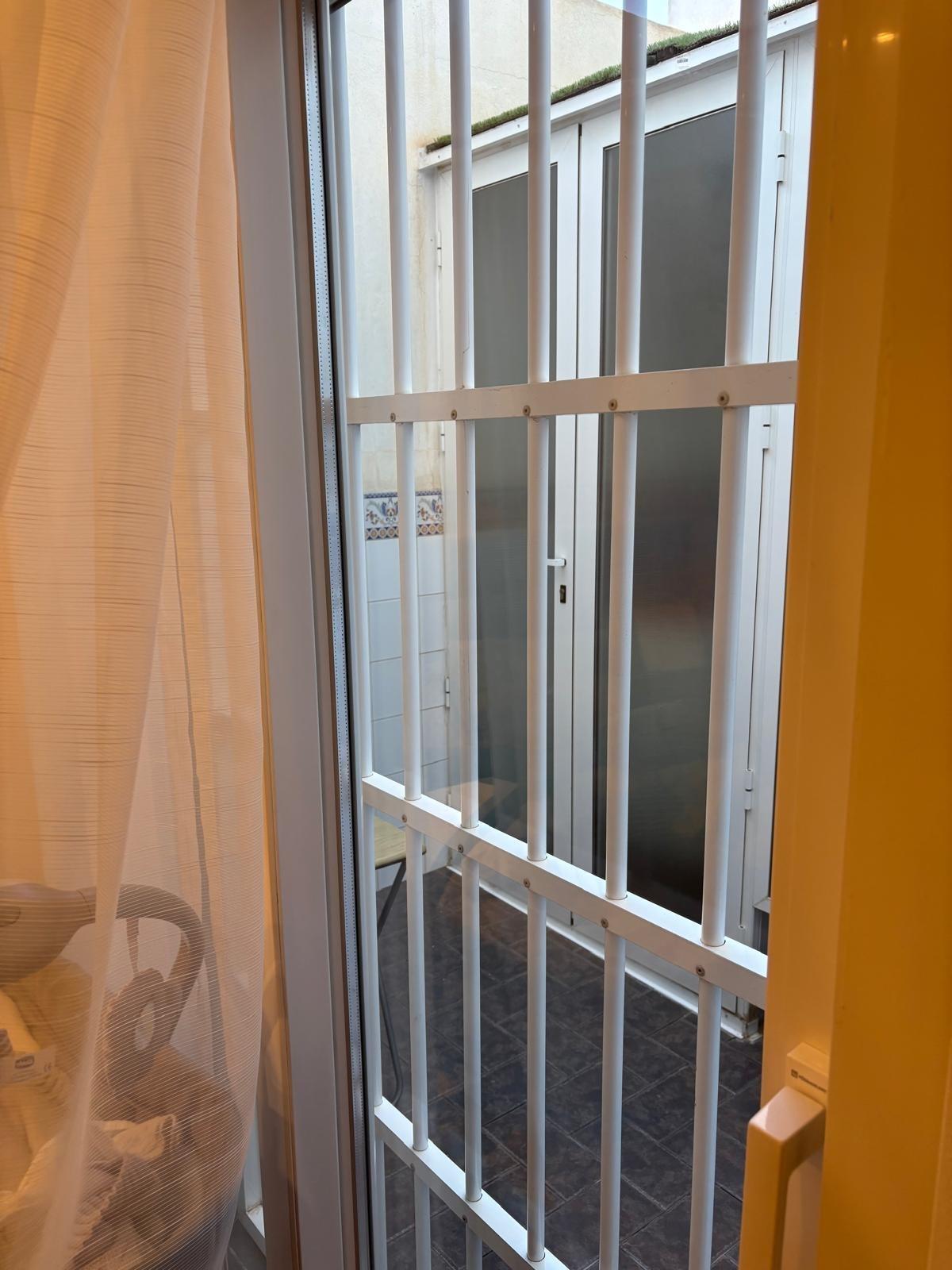Terrace in apartment for sale in Torrevieja