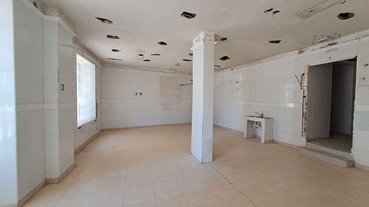 We present this building with charm in Orihuela city