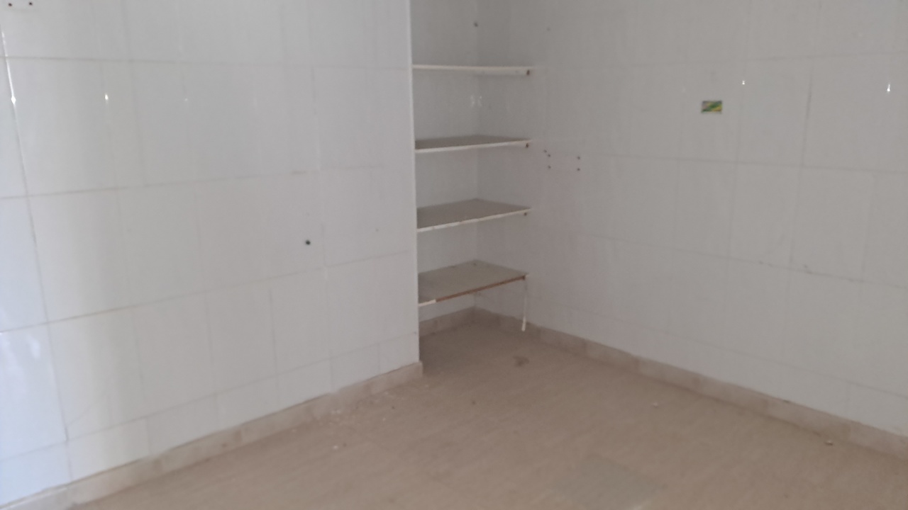 We present this building with charm in Orihuela city
