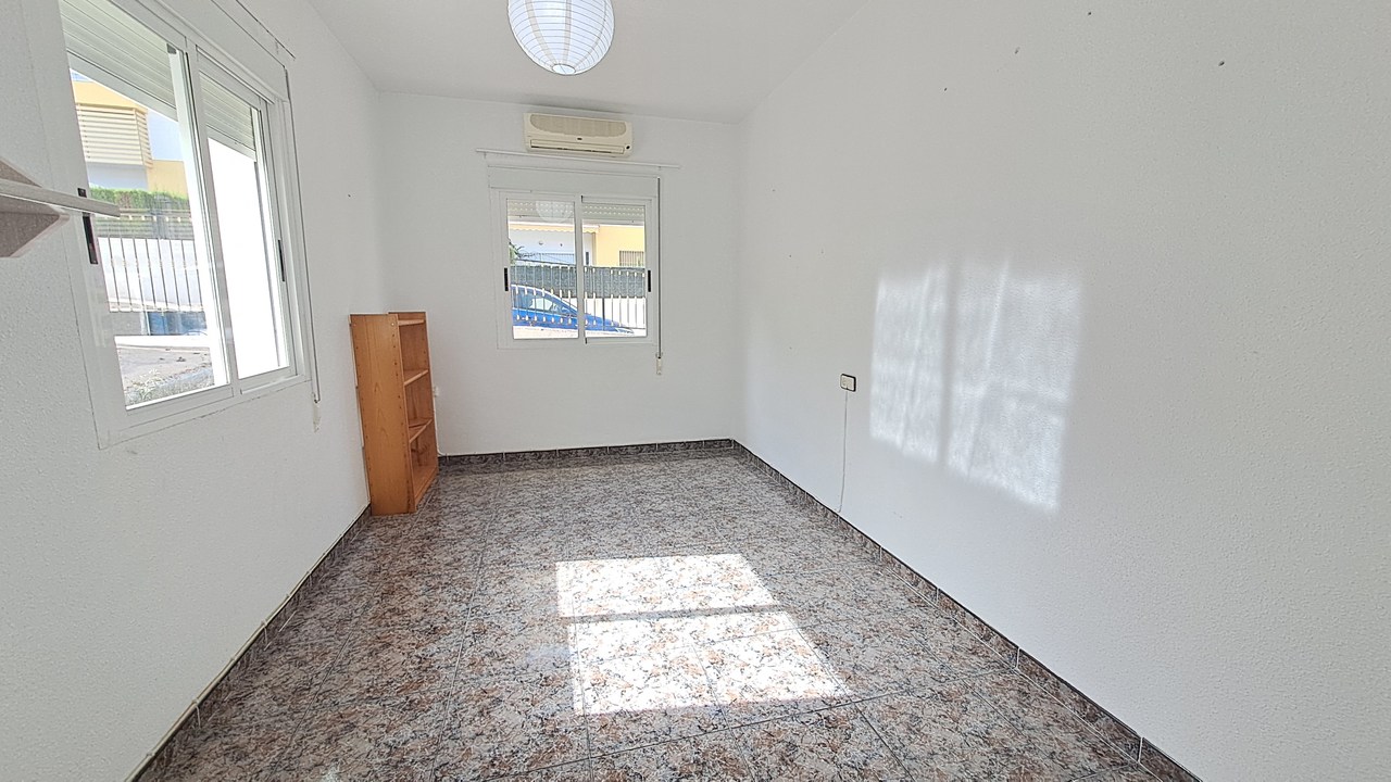 Garden in villa for sale in Villamartin
