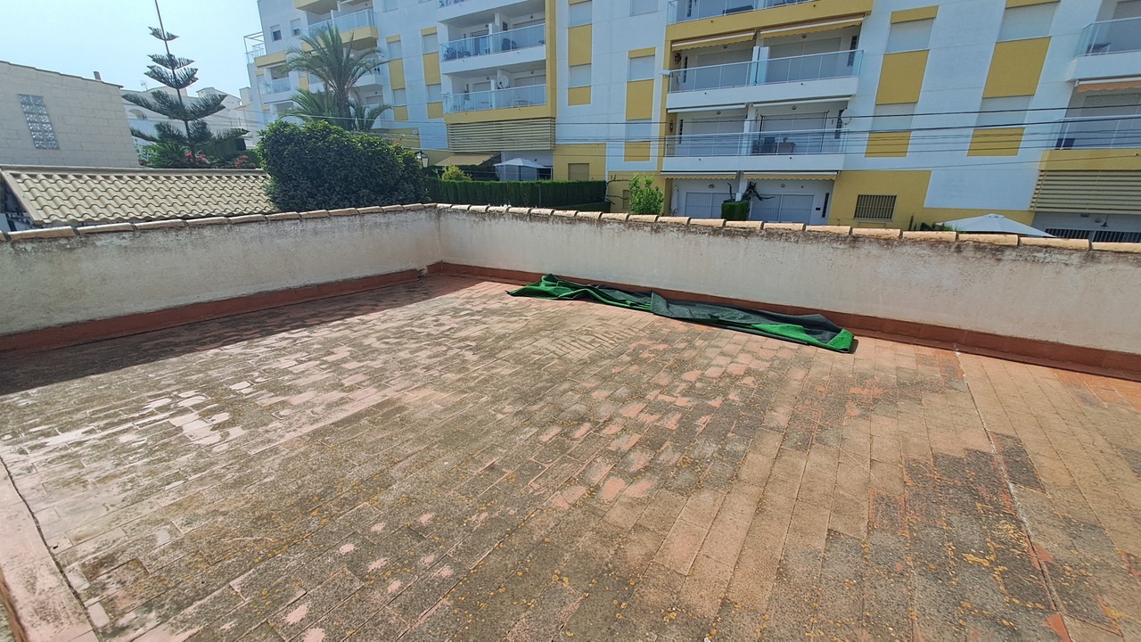Master bedroom in villa for sale in Villamartin
