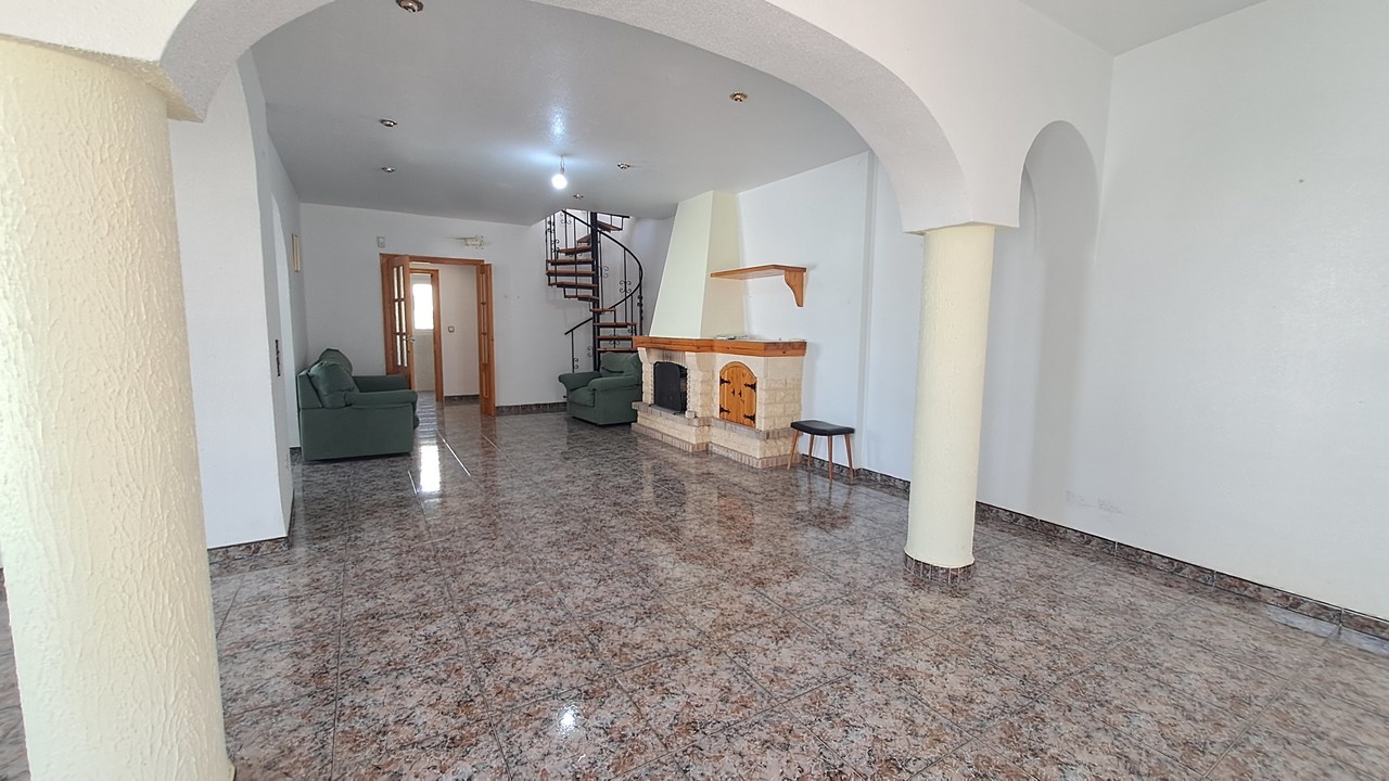 Terrace in villa for sale in Villamartin