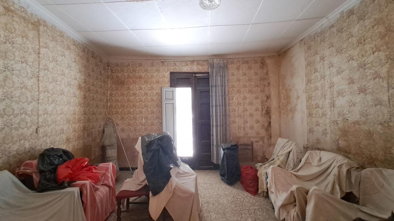 Master bedroom in apartment for sale in Orihuela