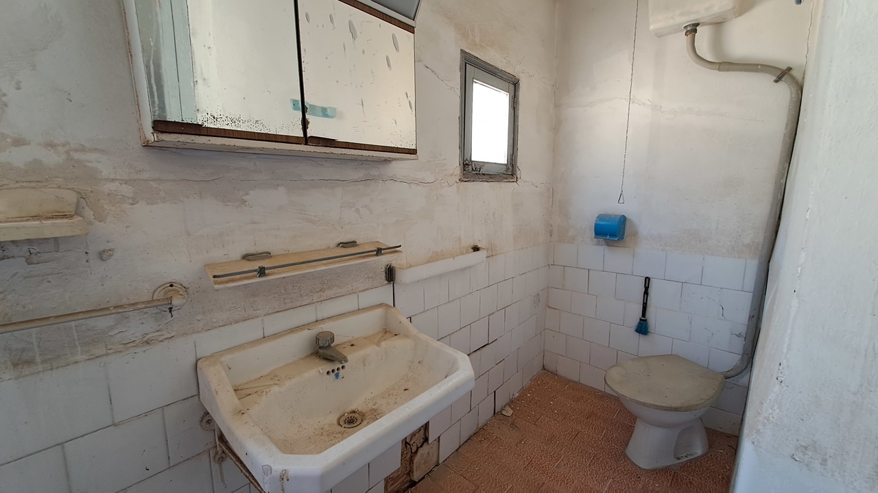 Master bedroom in apartment for sale in Orihuela