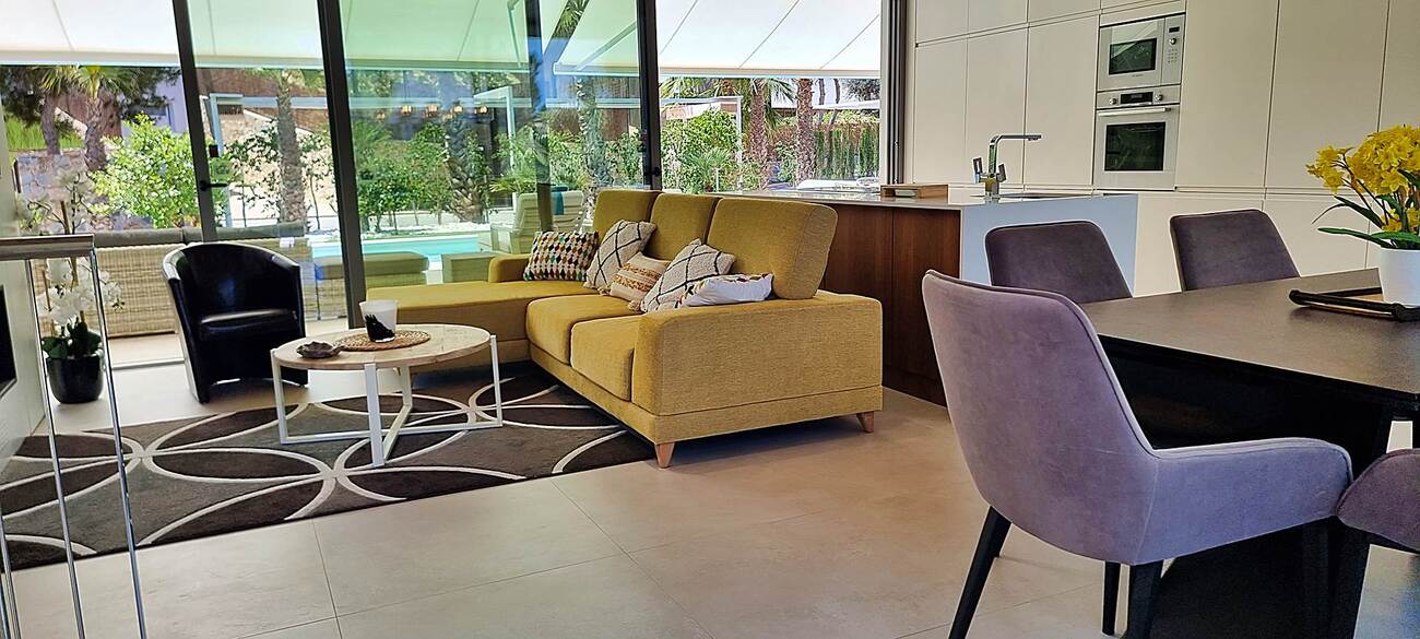 Terrace in villa for sale in Orihuela