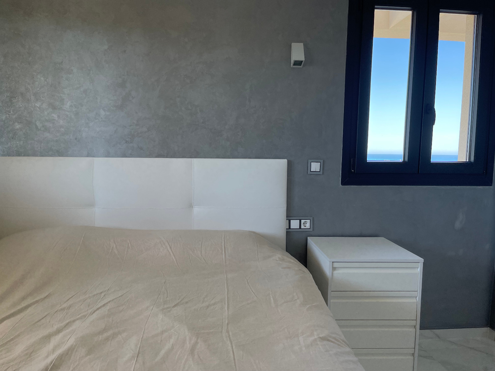 Master bedroom in villa for sale in La Mata