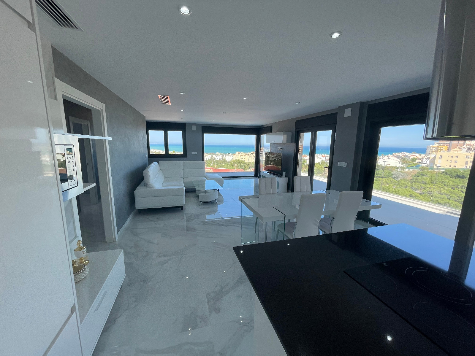 Garden in villa for sale in La Mata