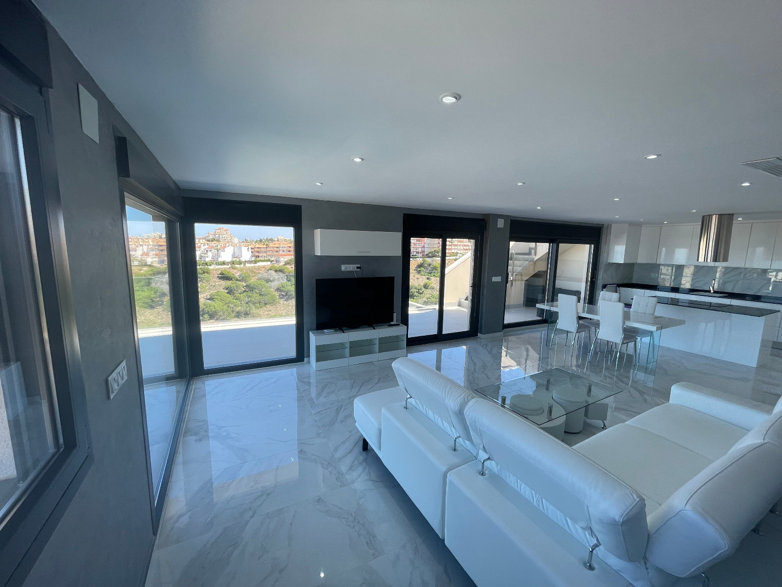 Dining area in villa for sale in La Mata