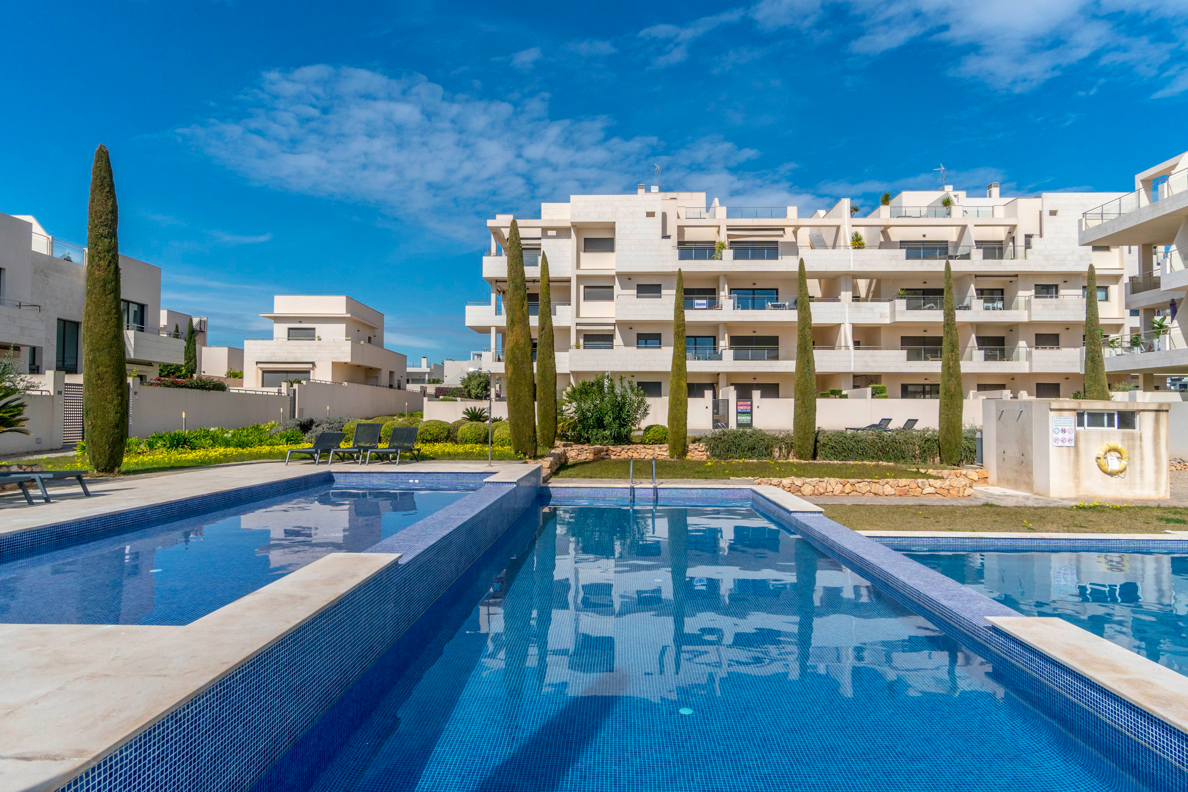 Modern apartment in Jardines de Montesolana, Orihuela Costa