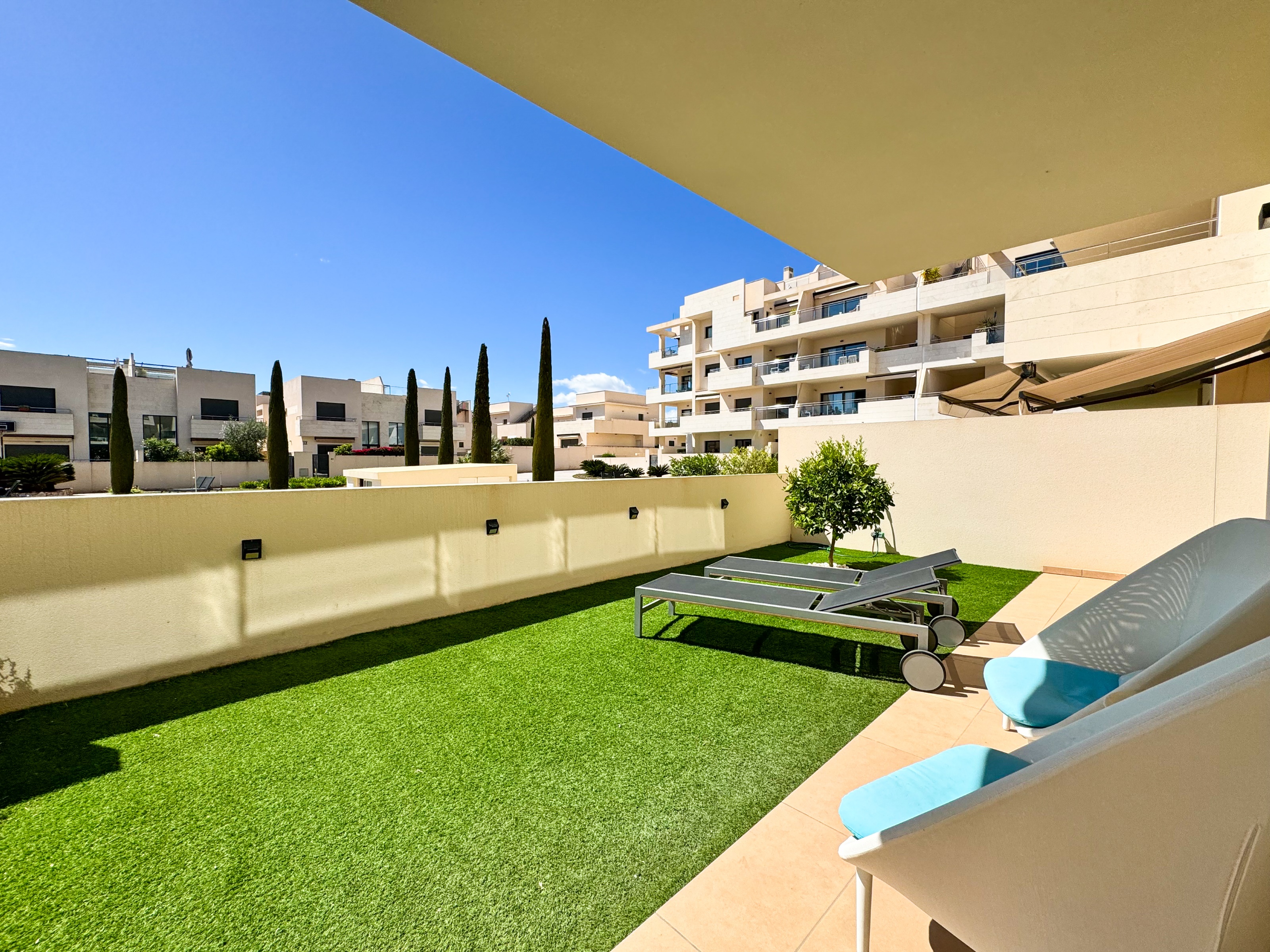 Modern apartment in Jardines de Montesolana, Orihuela Costa
