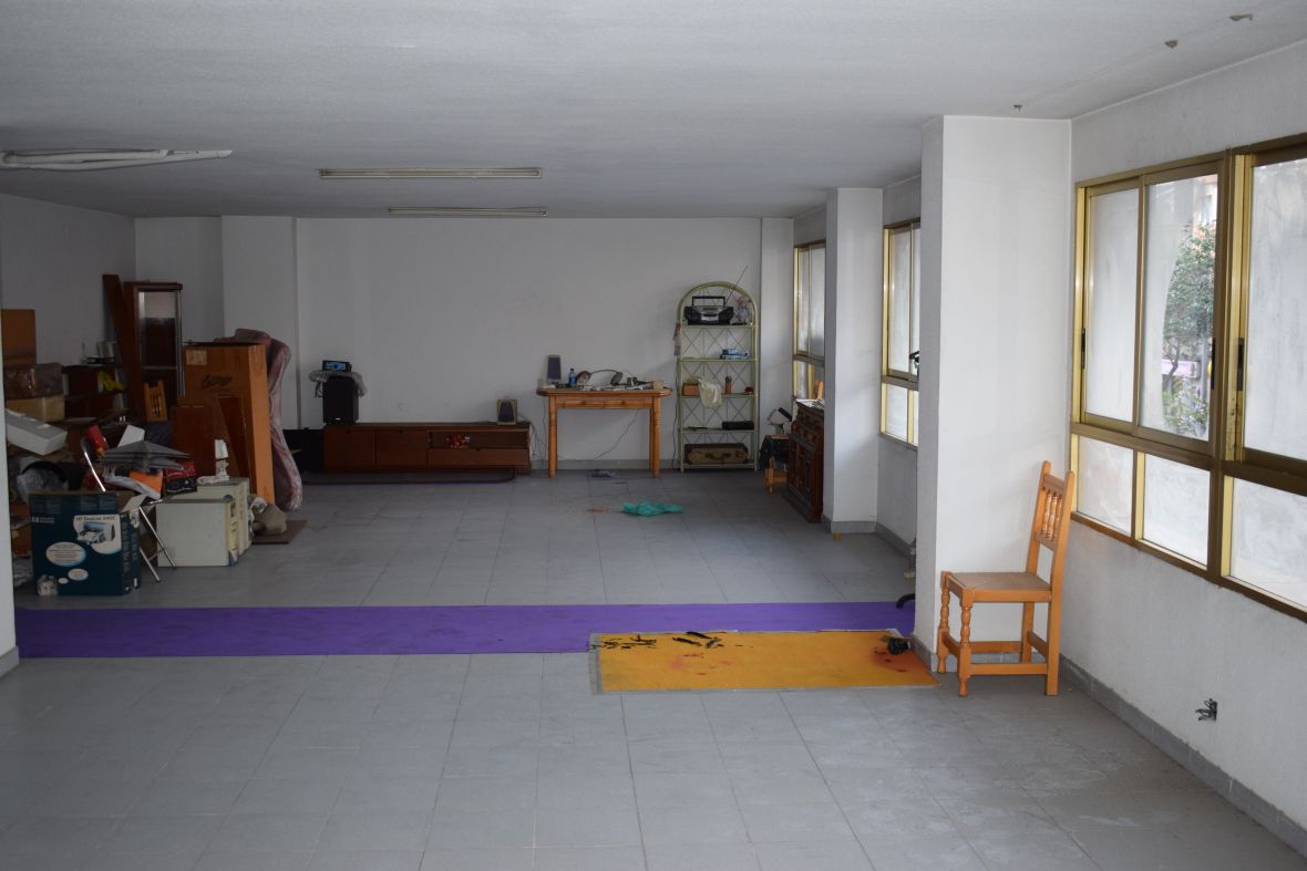 Living room in commercial for sale in Alicante