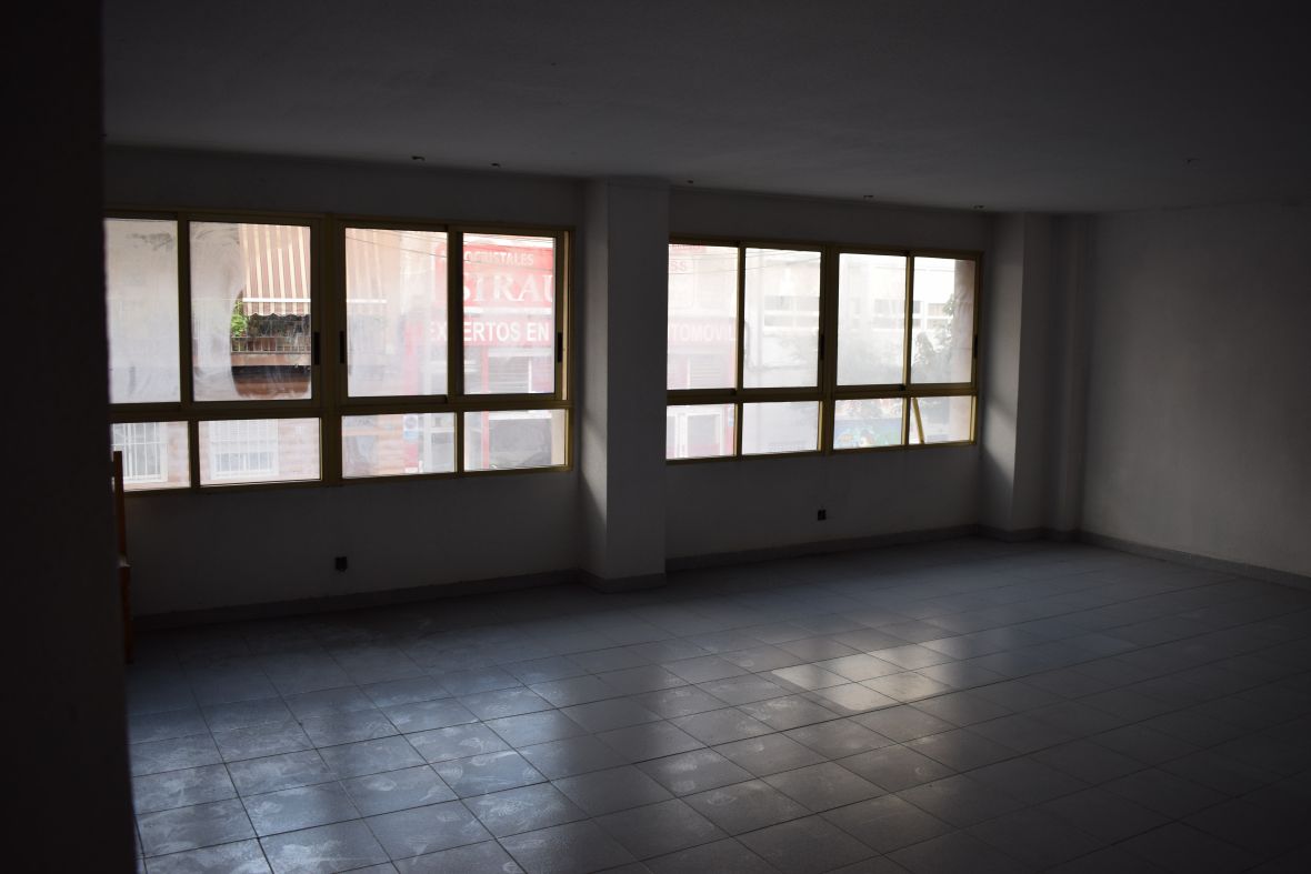 Kitchen in commercial for sale in Alicante