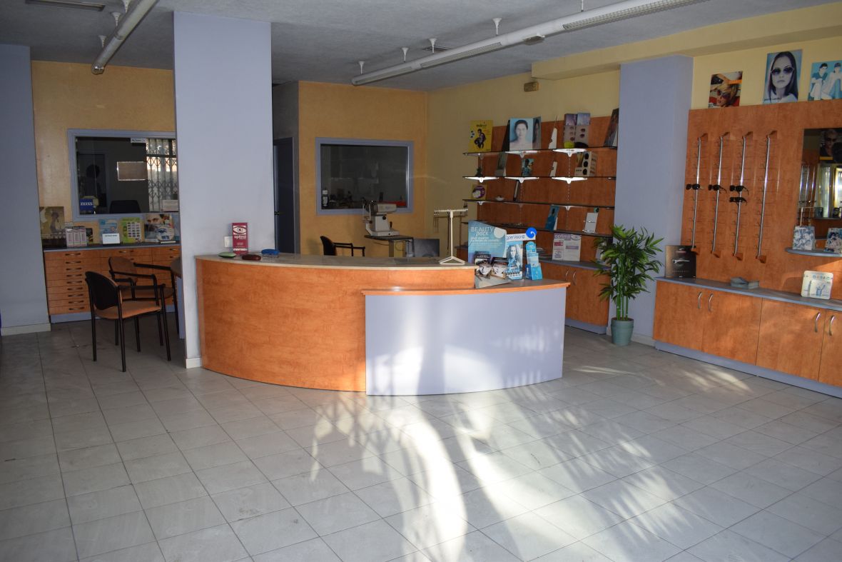 Bedroom in commercial for sale in Alicante