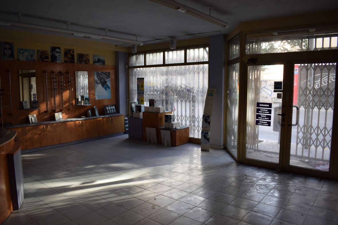 Kitchen in commercial for sale in Alicante