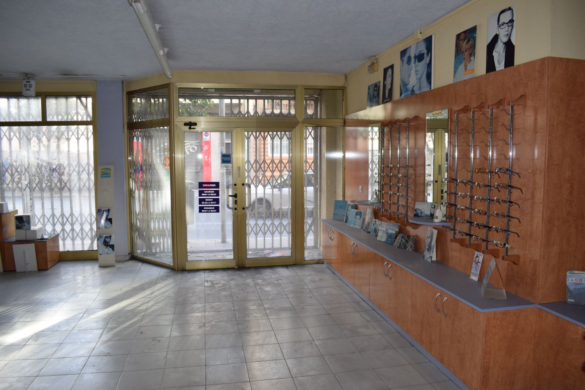 Garden in commercial for sale in Alicante