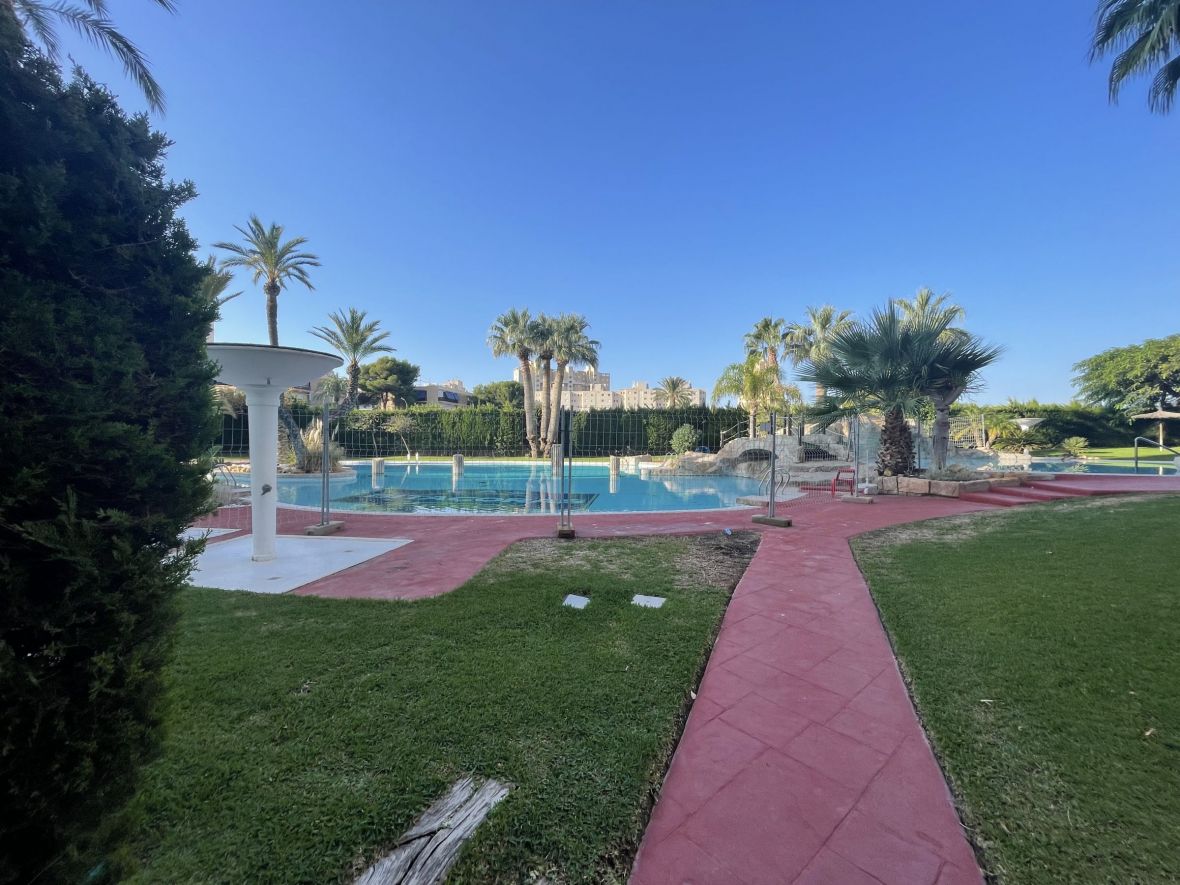 Master bedroom in duplex for sale in El Campello