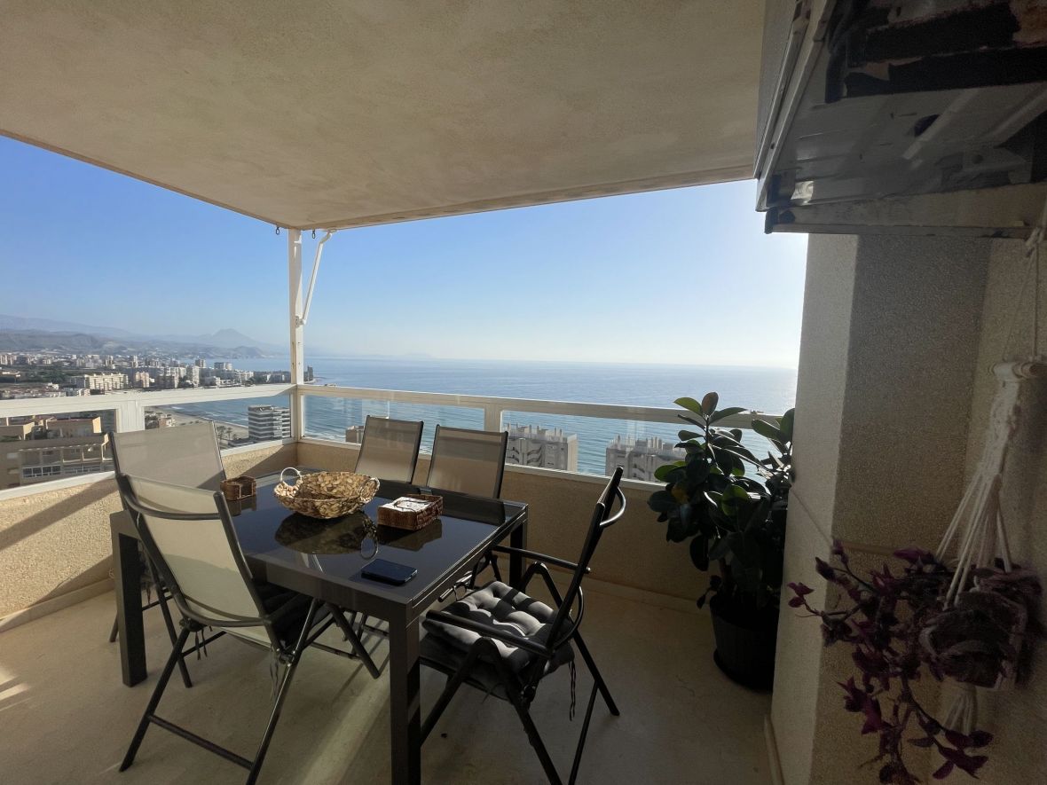 Bathroom in duplex for sale in El Campello