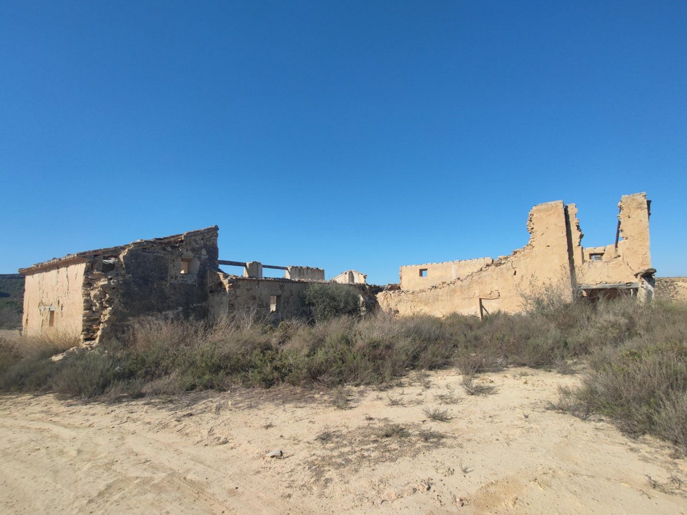 Exclusive Rustic Estate in Torremendo: An Oasis of Opportunities This impressive 298,000 square mete