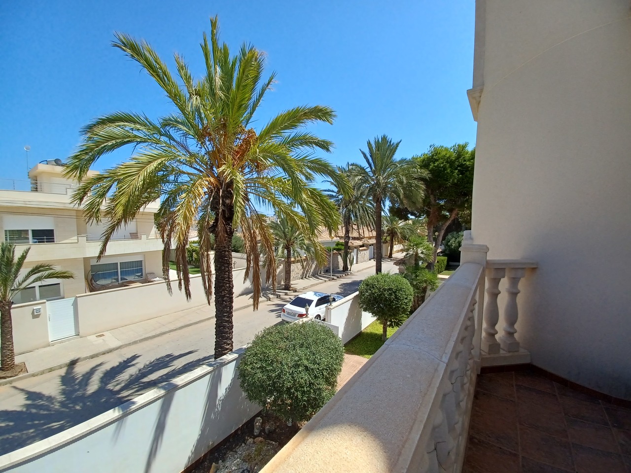Kitchen in villa for sale in Cabo Roig