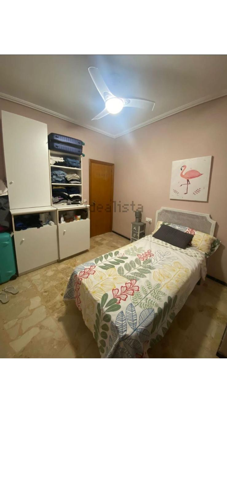 Bathroom in apartment for sale in Elche