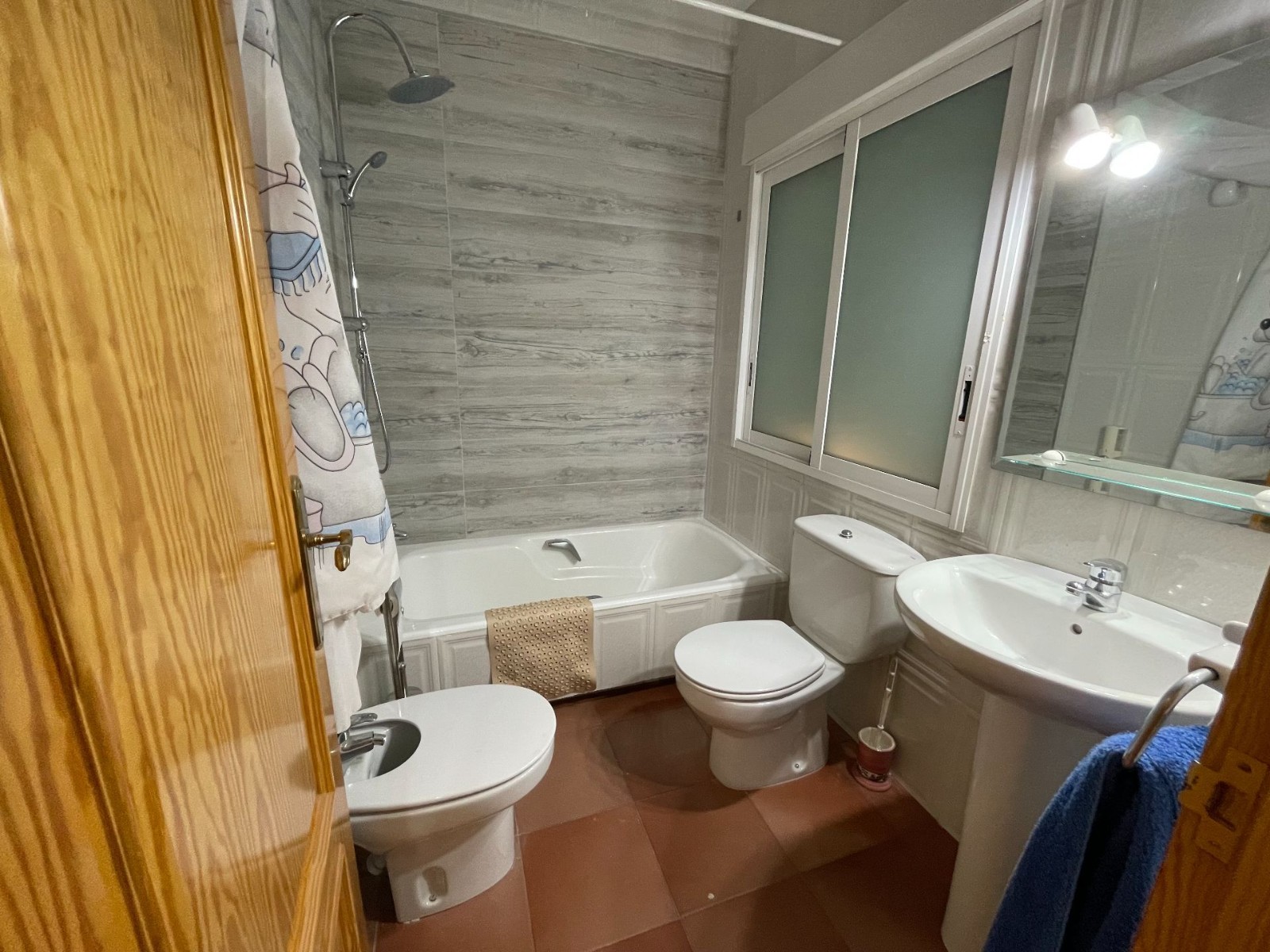 Pool area in villa for sale in Murcia