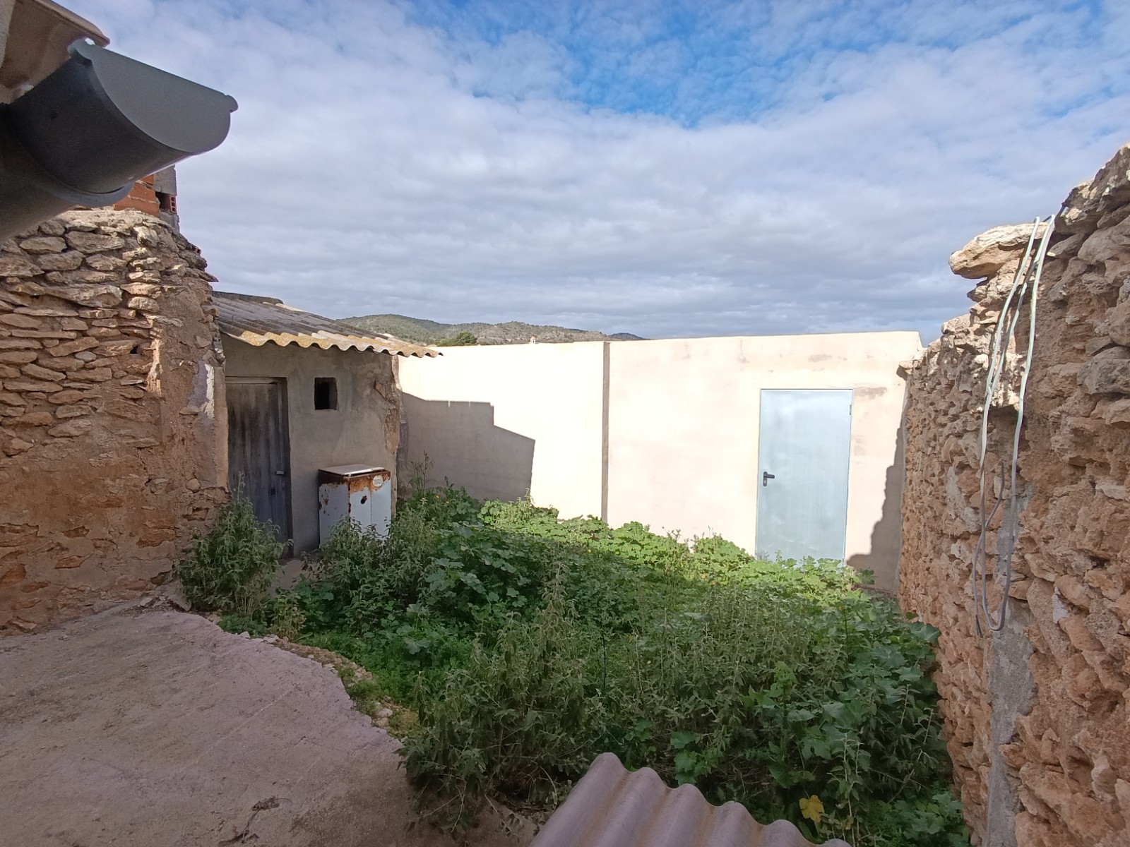 Dining area in terraced for sale in Raspay