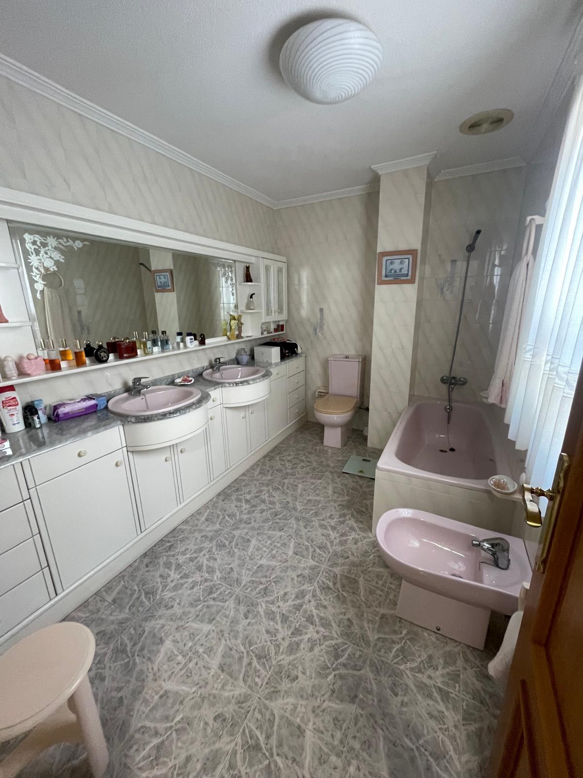 Terrace in apartment for sale in Torrevieja