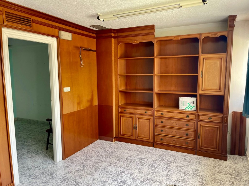Garden in commercial for sale in Los Alcazares