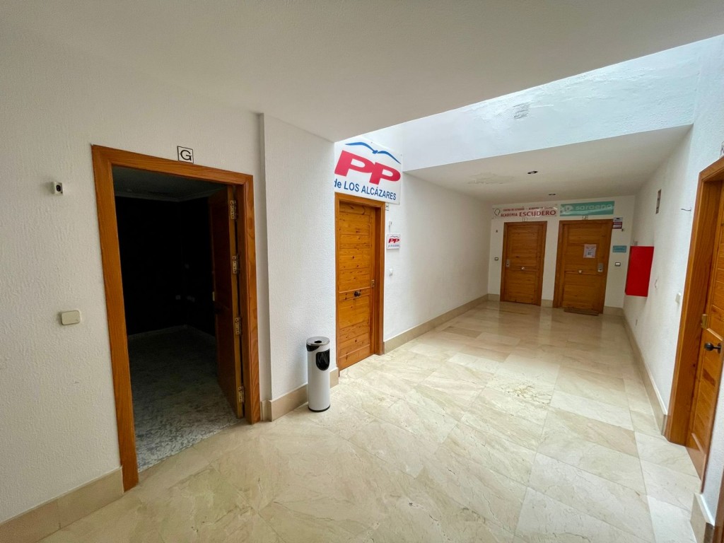 Bedroom in commercial for sale in Los Alcazares