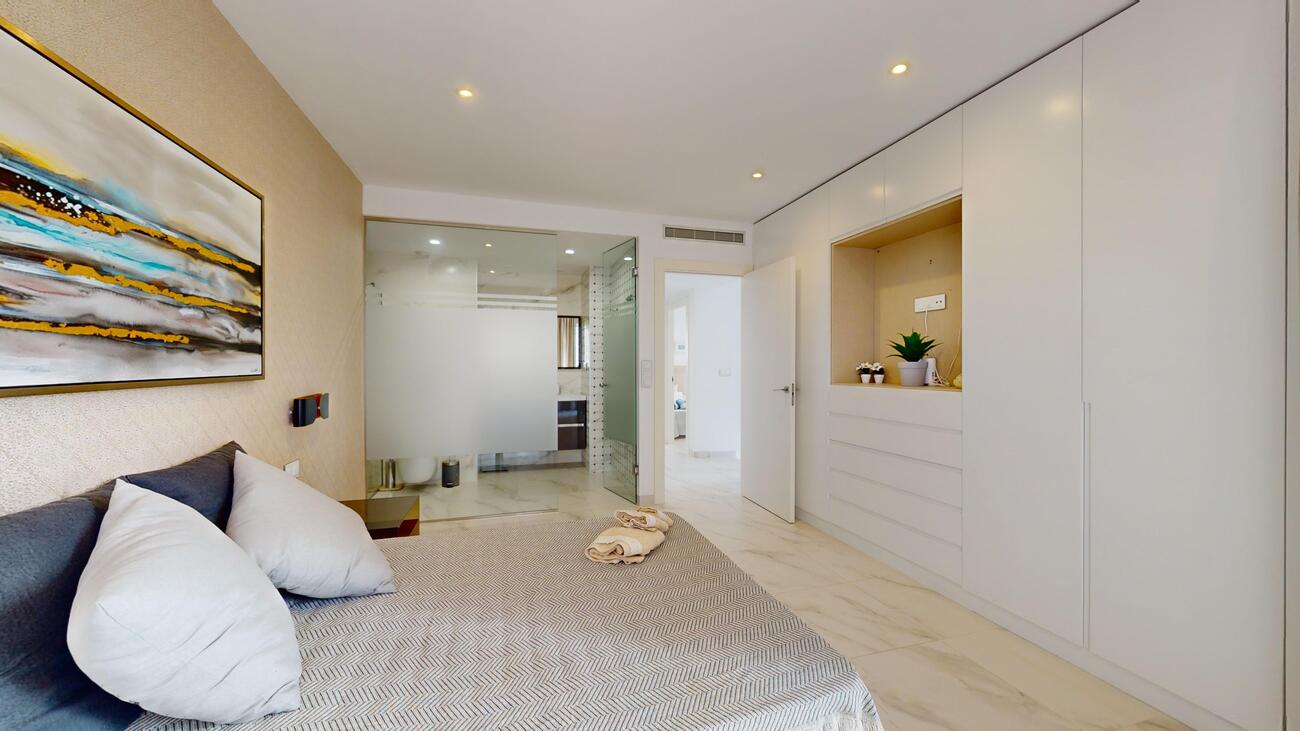 Bedroom in villa for sale in Playa Honda