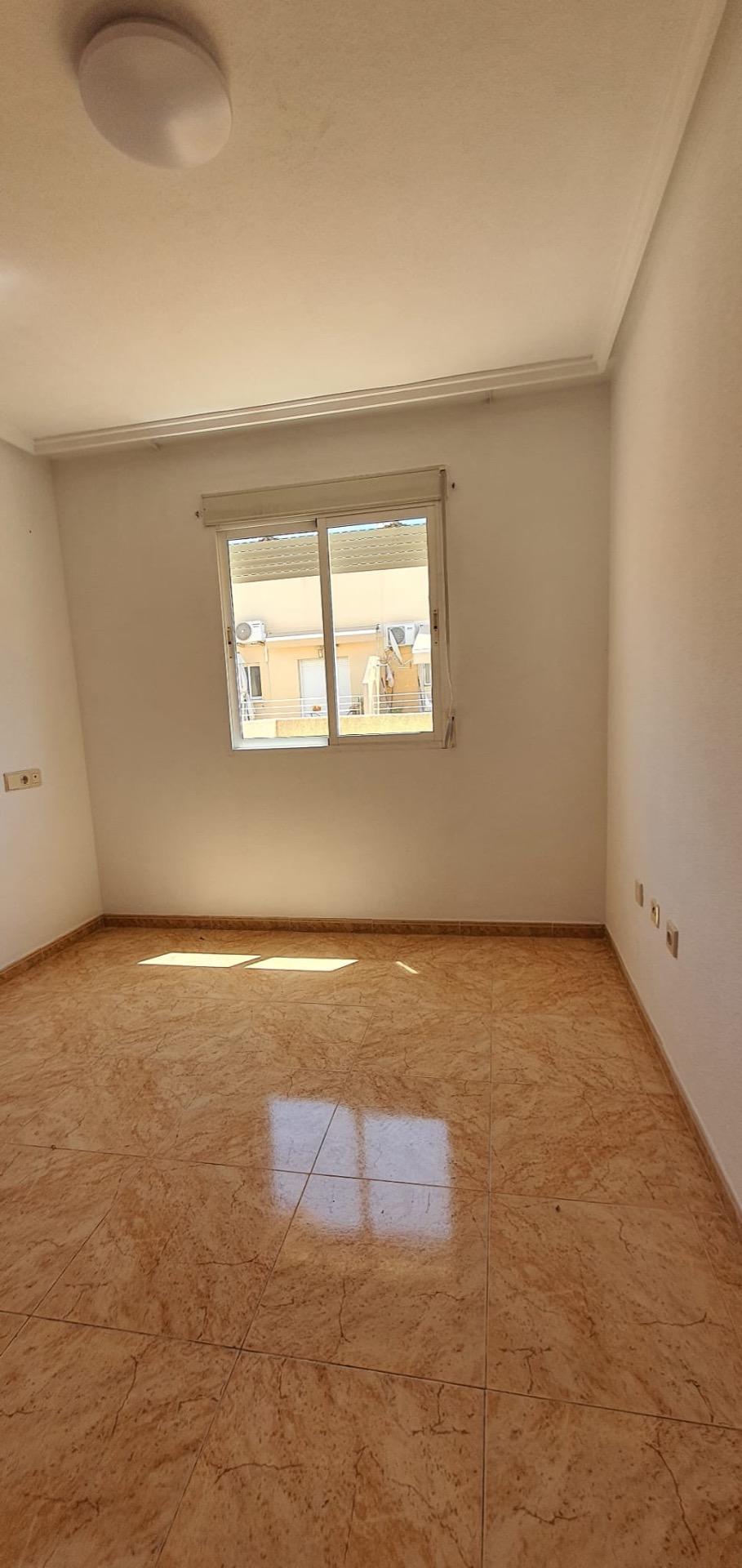 Garden in penthouse for sale in Torrevieja