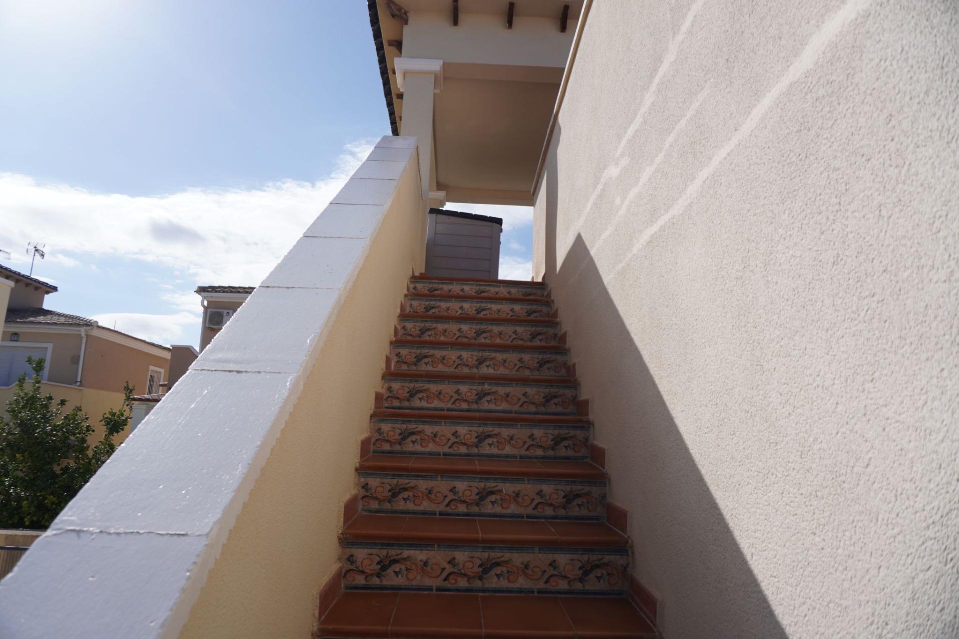 Garden in villa for sale in San Miguel de Salinas