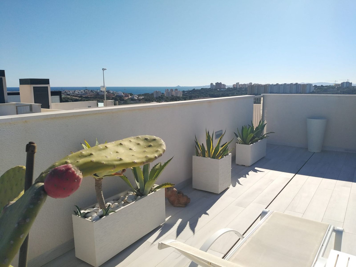 Bathroom in villa for sale in Orihuela Costa