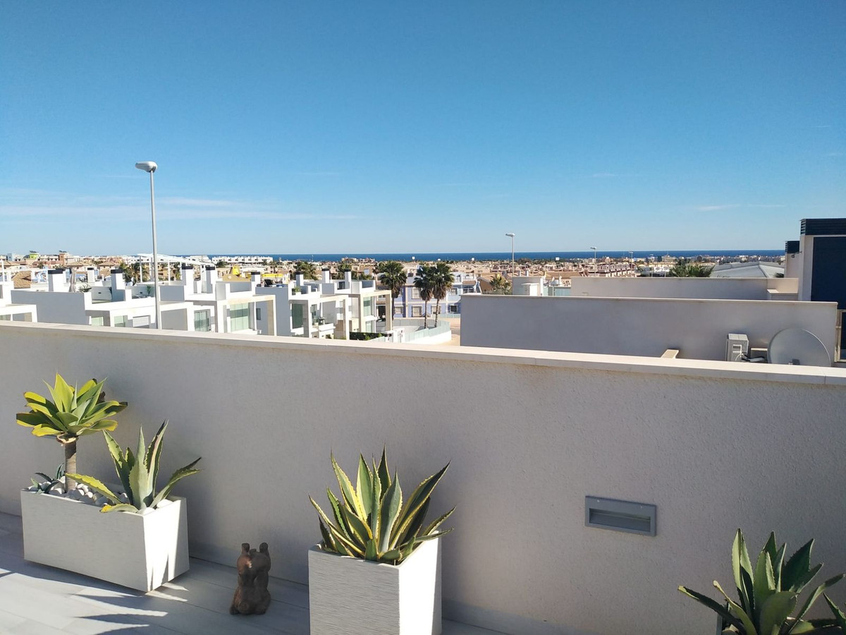 Dining area in villa for sale in Orihuela Costa