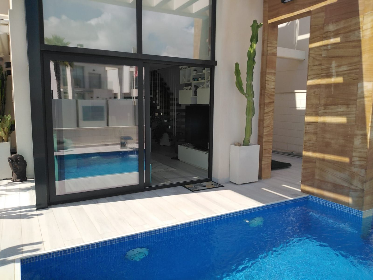 Master bedroom in villa for sale in Orihuela Costa