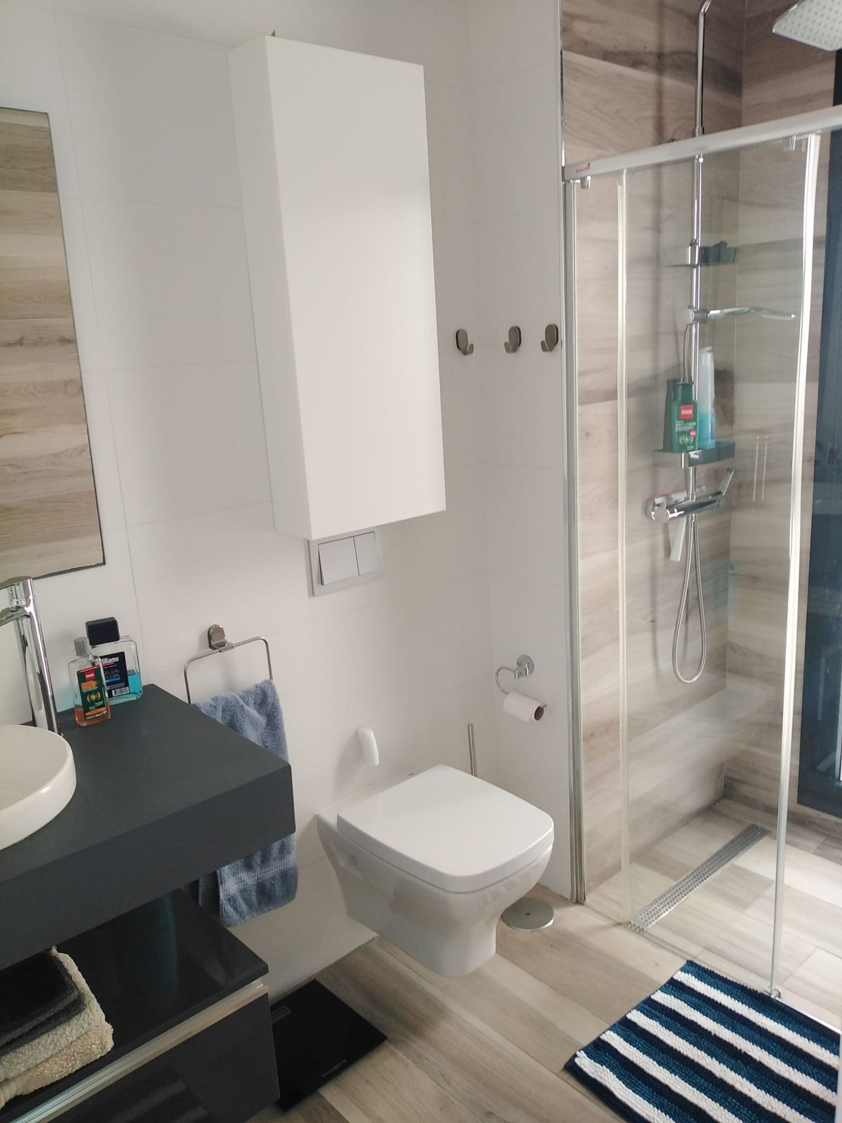 Bathroom in villa for sale in Orihuela Costa