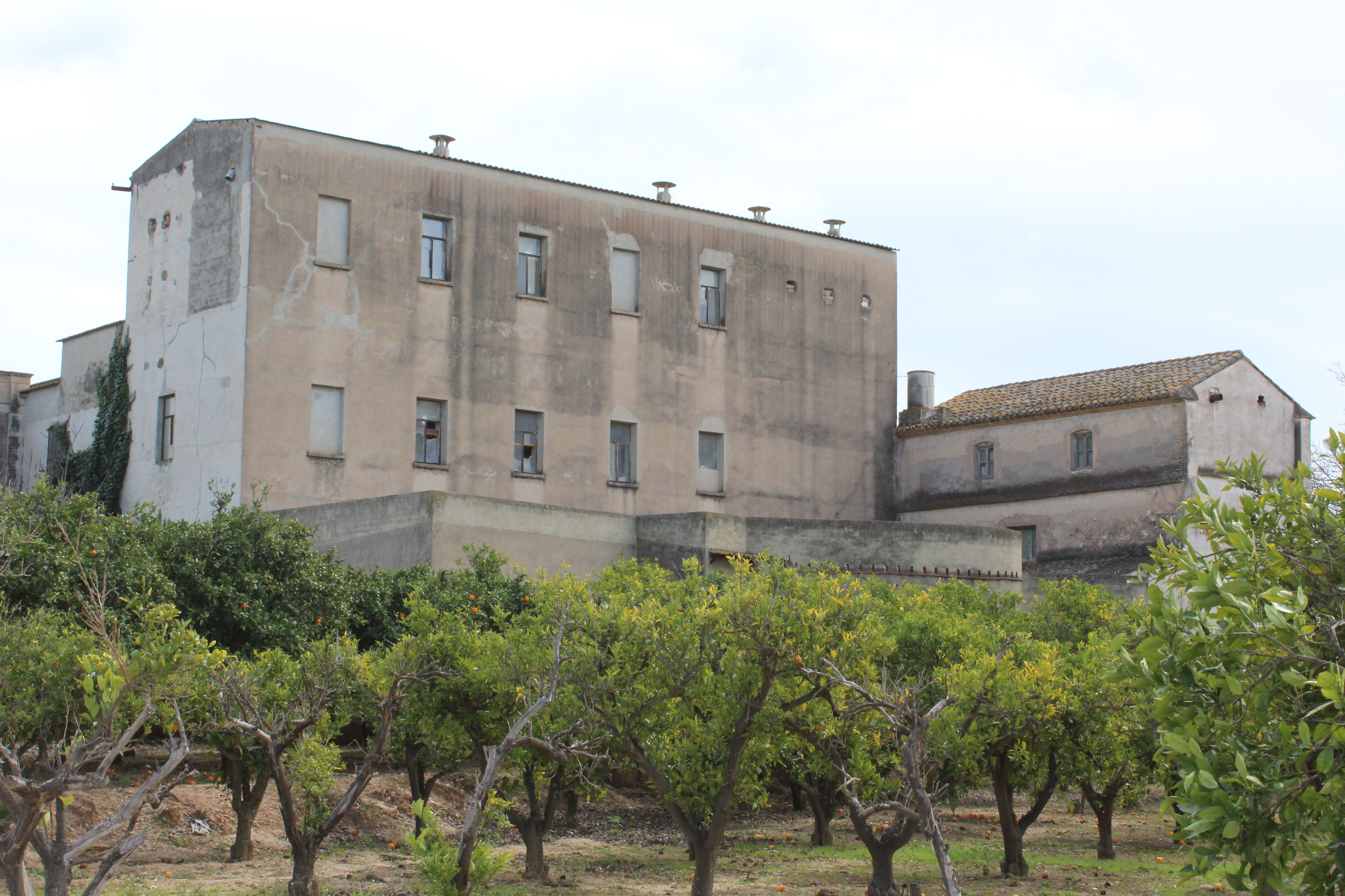 Exterior view in land for sale in L'Eliana