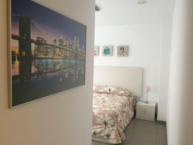 Bedroom in apartment for sale in Gandía