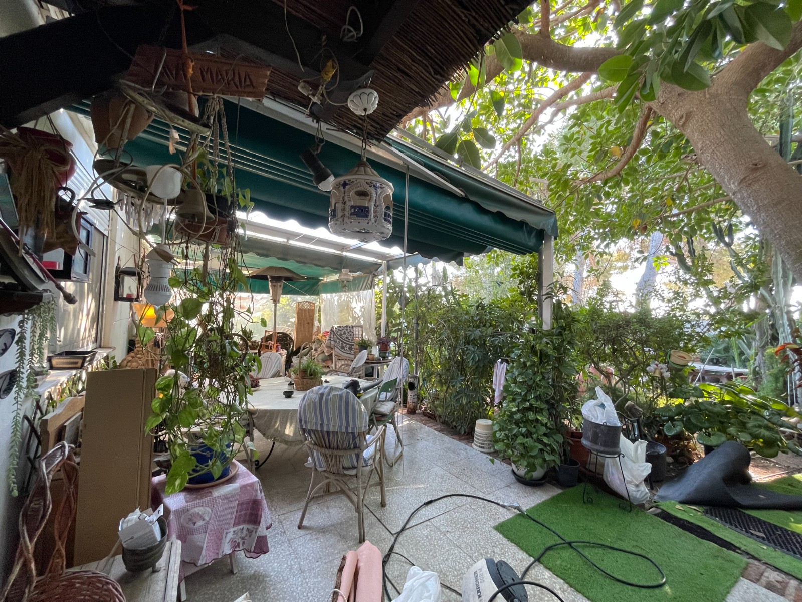 Dining area in villa for sale in Orihuela Costa