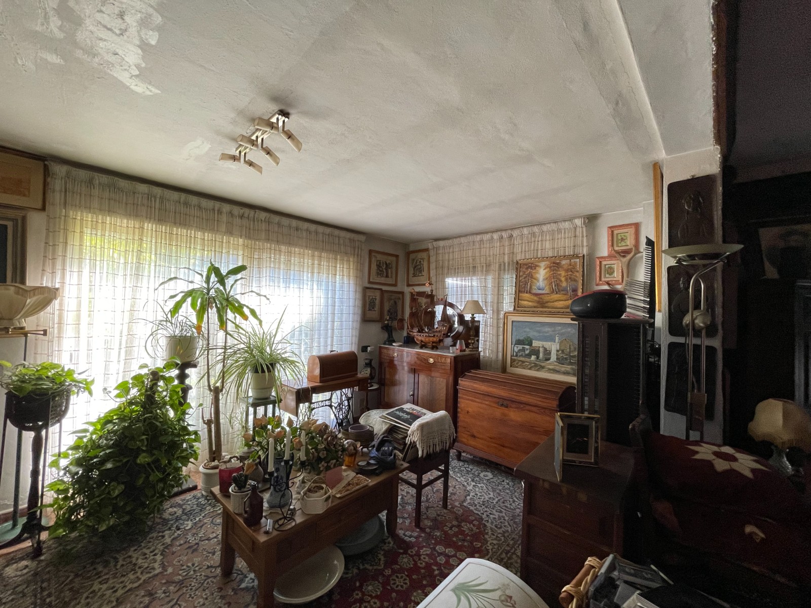 Master bedroom in villa for sale in Orihuela Costa