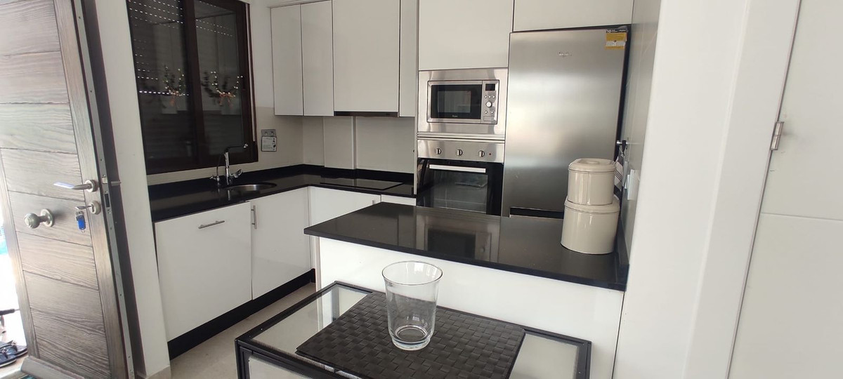 Dining area in villa for sale in Orihuela Costa