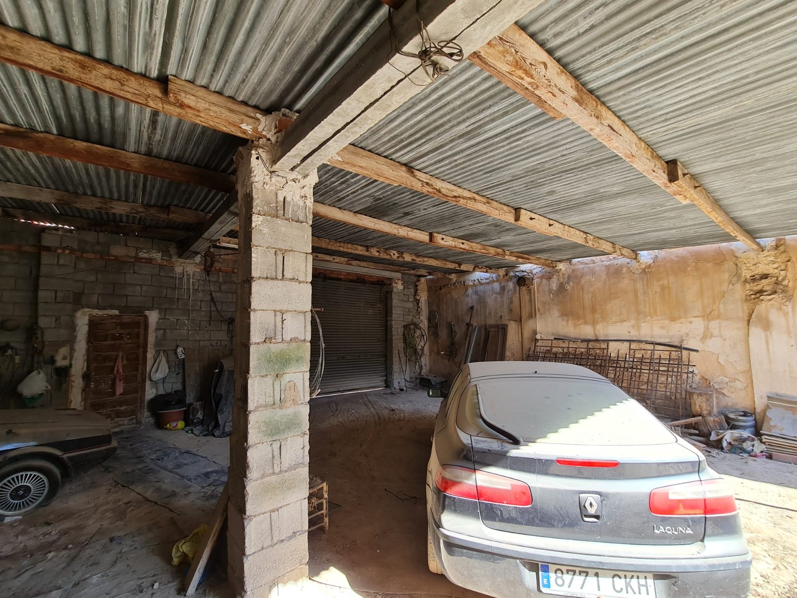 Bathroom in land for sale in Pinoso