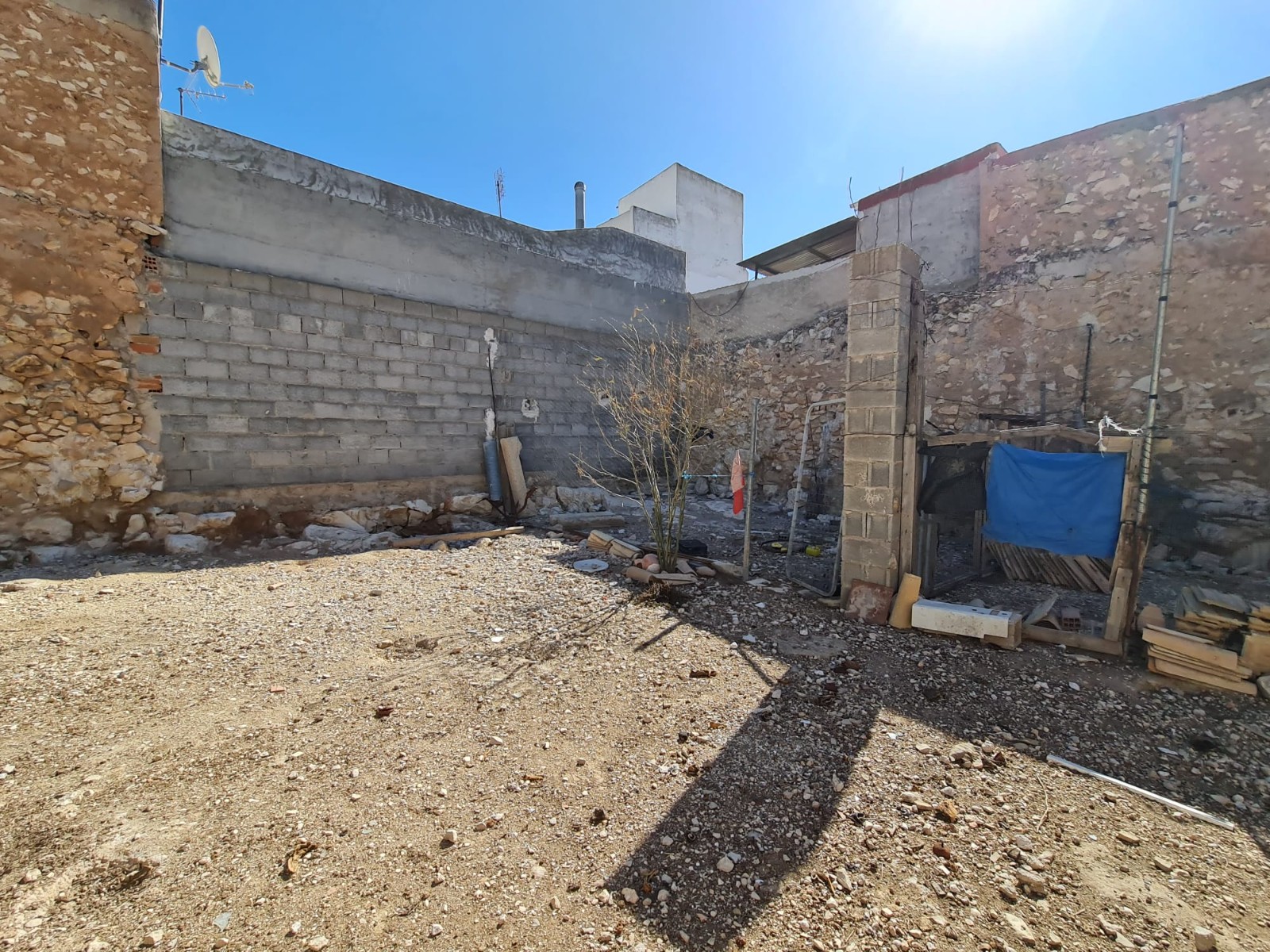 Pool area in land for sale in Pinoso