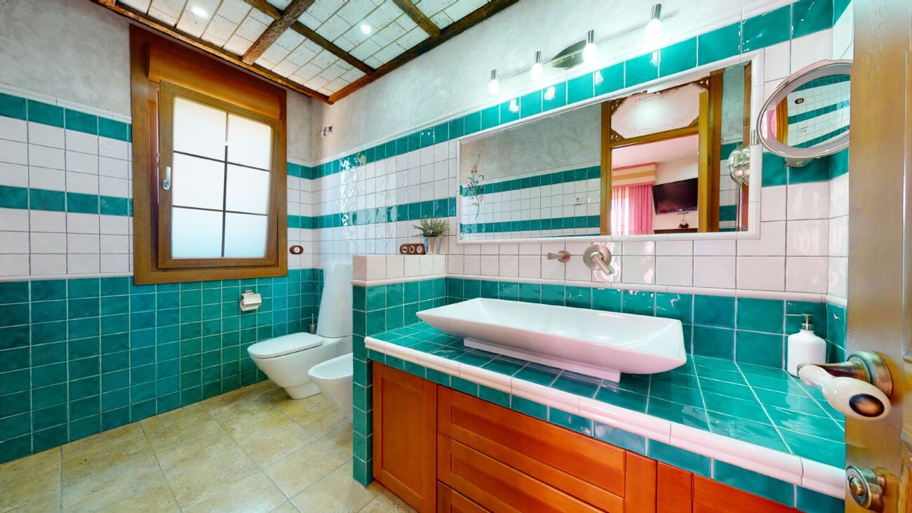 Master bedroom in villa for sale in Almoradi