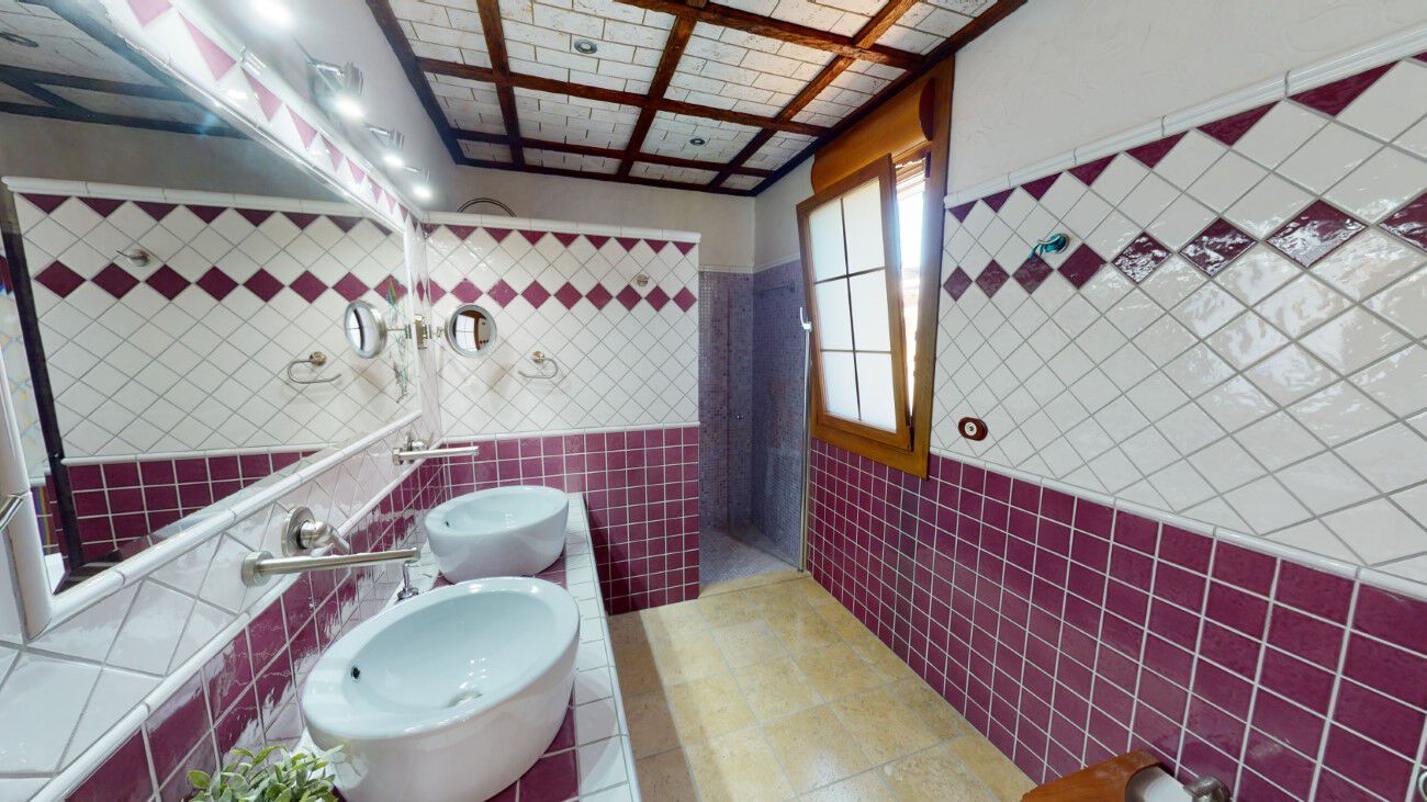 Pool area in villa for sale in Almoradi