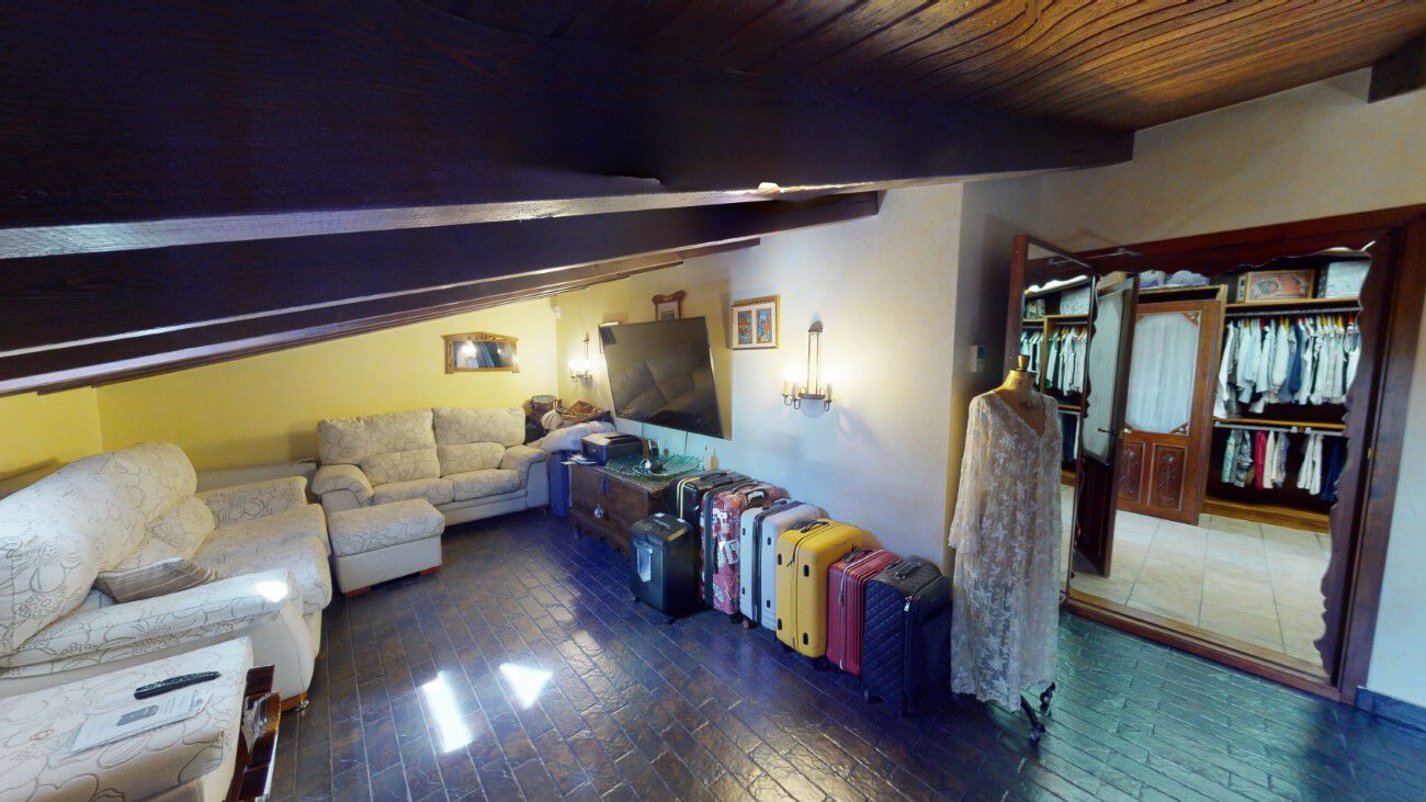 Master bedroom in villa for sale in Almoradi