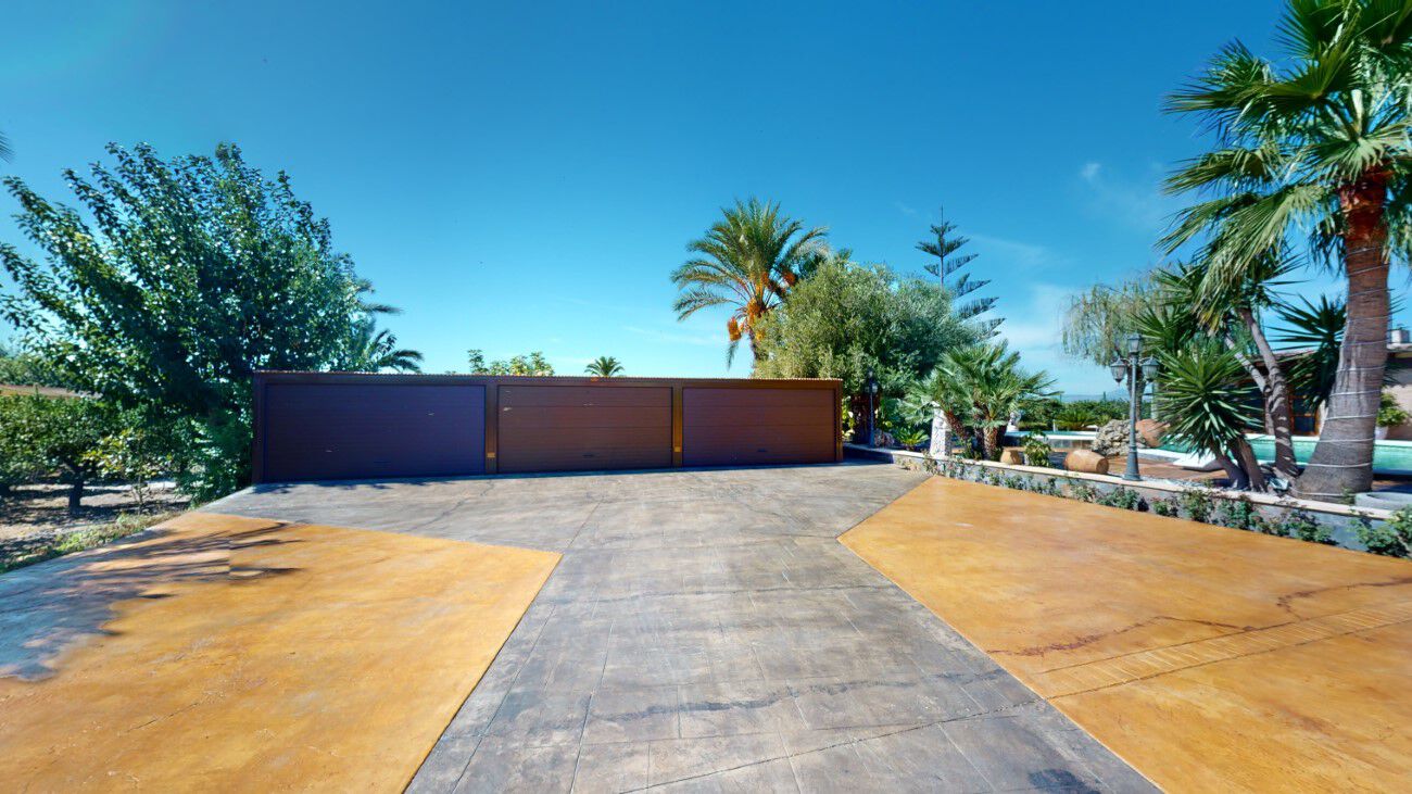 Garden in villa for sale in Almoradi