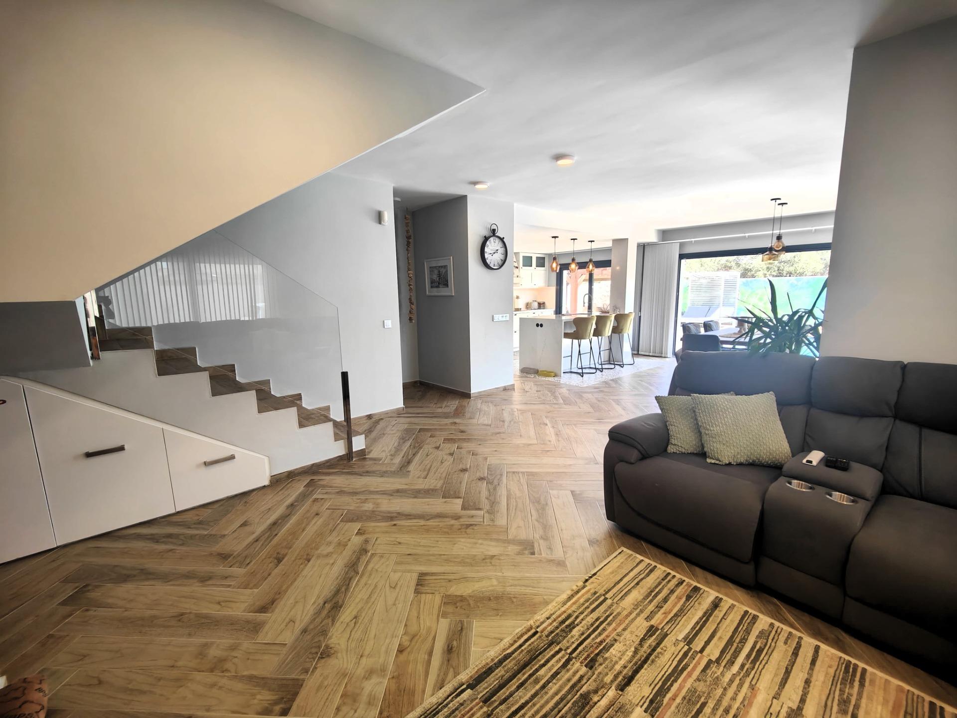 Master bedroom in villa for sale in Cabo Roig