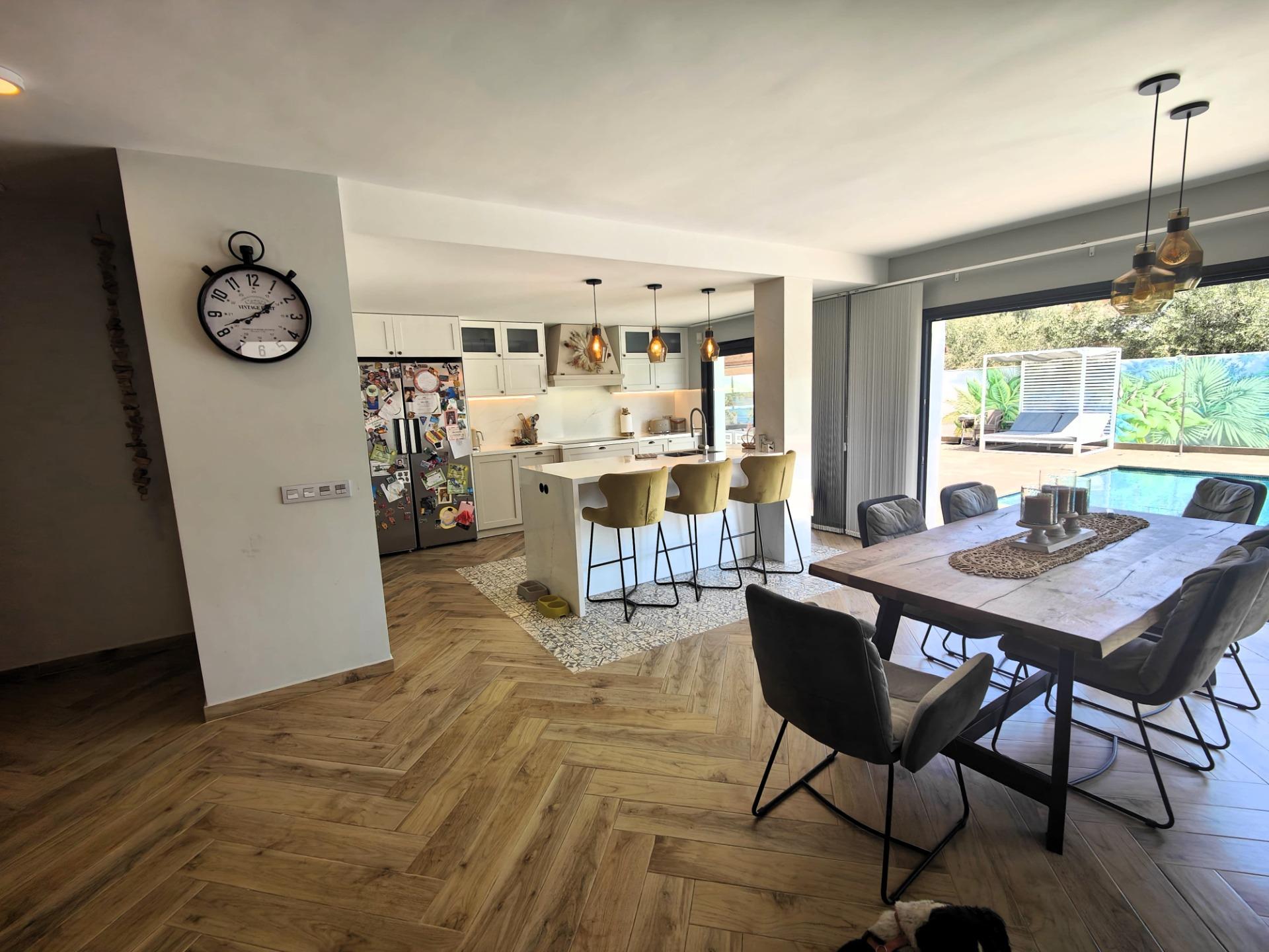 Terrace in villa for sale in Cabo Roig