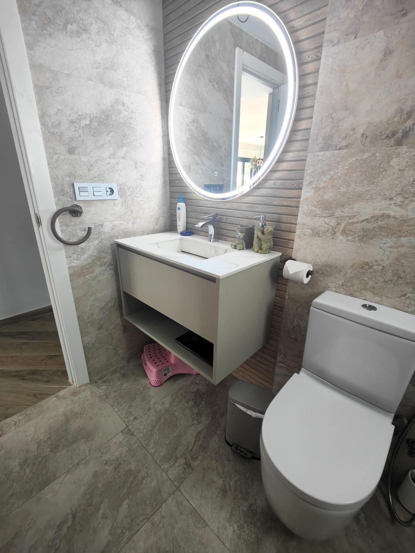 Bathroom in villa for sale in Cabo Roig